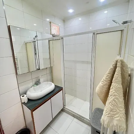 Sirinlevler /bueyuek /daire Temiz Appartement Istanboel